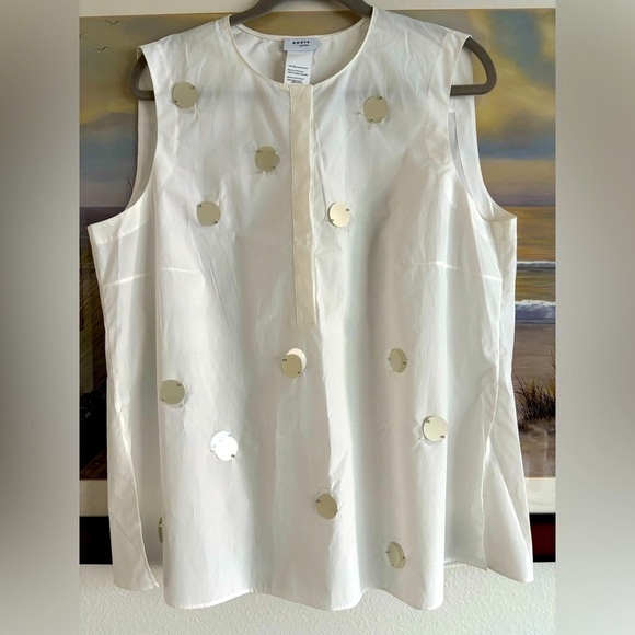 Akris Punto Tops - AKRIS PUNTO White Cotton Poplin Disk & Bead Applique Detail Sleeveless Top
